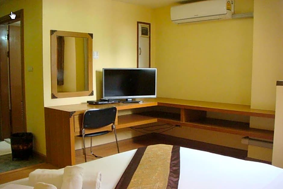 King Royal Garden Inn 27/32