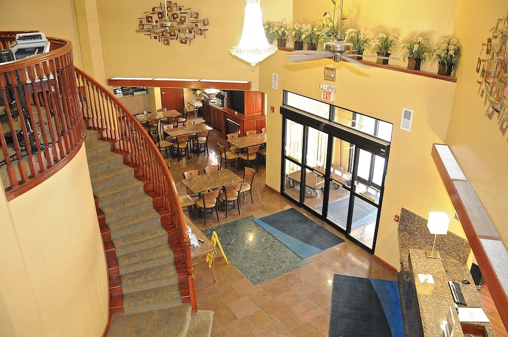 Holiday Inn Express Suites St Louis West Fenton 52/65