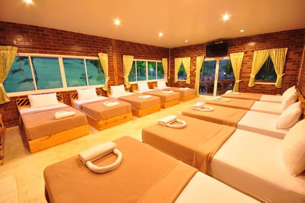 Theerama Cottage Resort 68/84