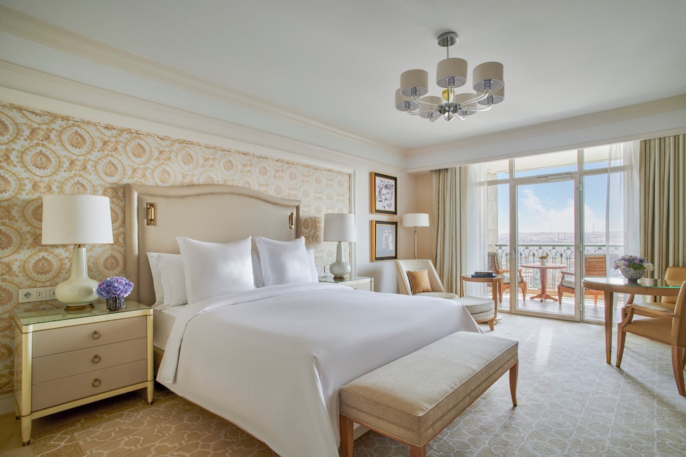 PREMIUM, DELUXE, KING BED, CITADEL VIEW