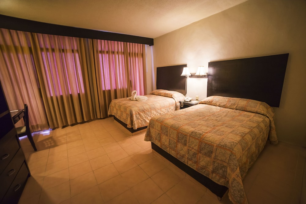 Hotel Marlon 6/30