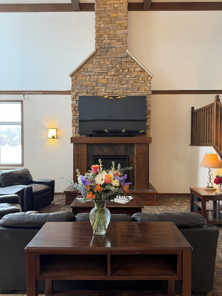 GrandStay Hotel & Suites Parkers Prairie 34/50