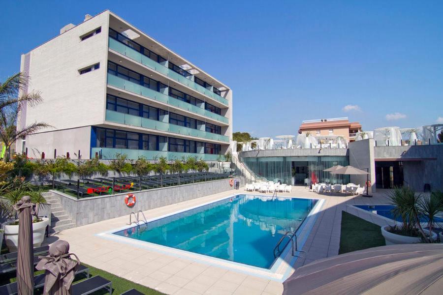 APOLO SUITES RENTALMAR 1/24