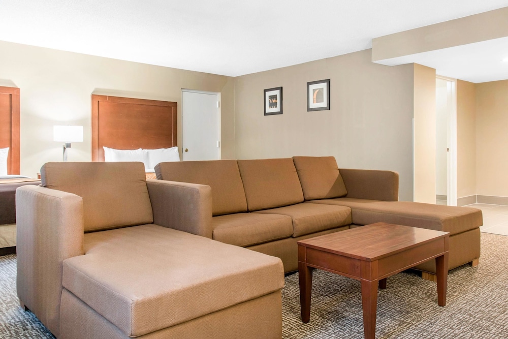 Comfort Inn MSP Airport - Mall Of America 30/43