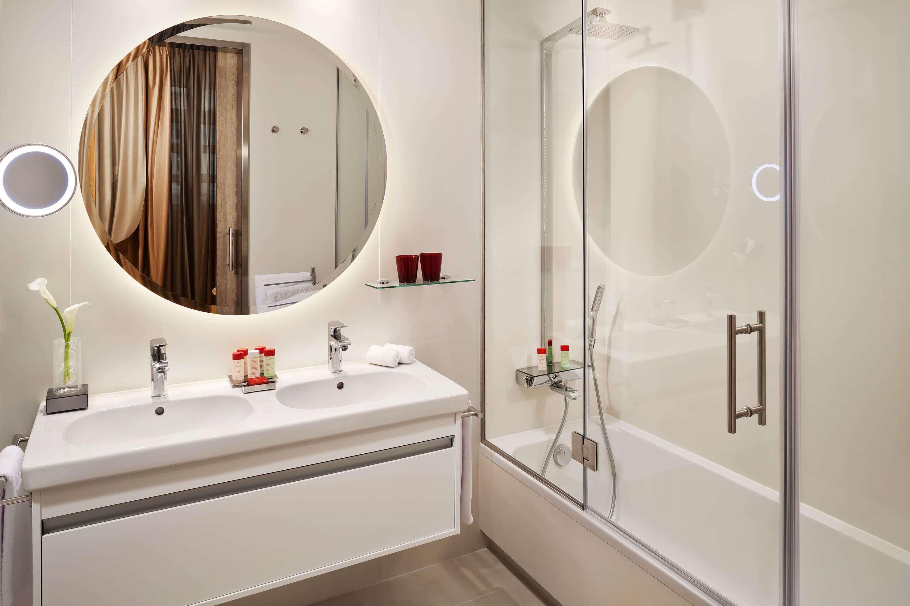 غرفة بسرير كينج، Palacio de Los Duques Gran Melia 4/5