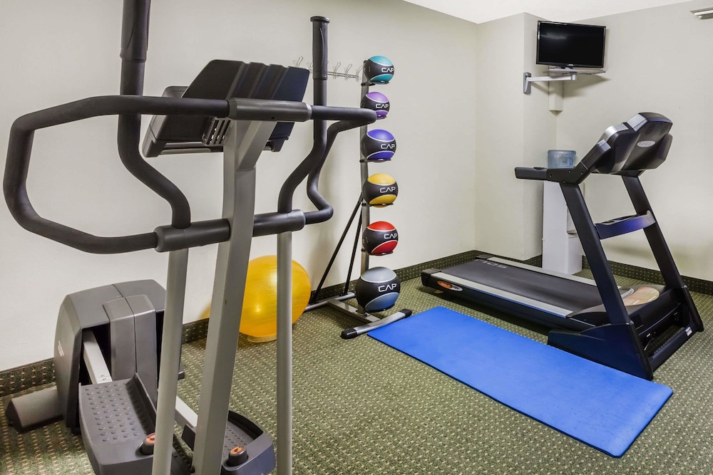 Days Inn & Suites By Wyndham New Iberia 19/27