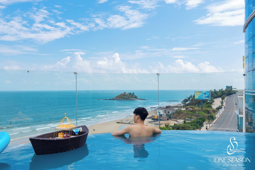 Ngoc Hanh Beach Hotel 68/75