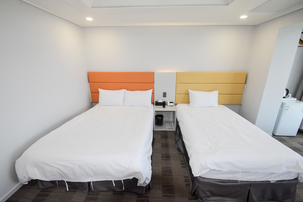 Cocoon Hotel 13/50
