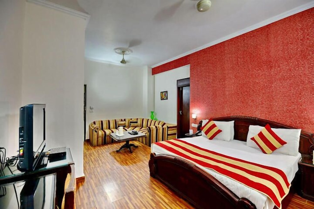 MAHALAKSHMI PALACE HOTEL 5/24