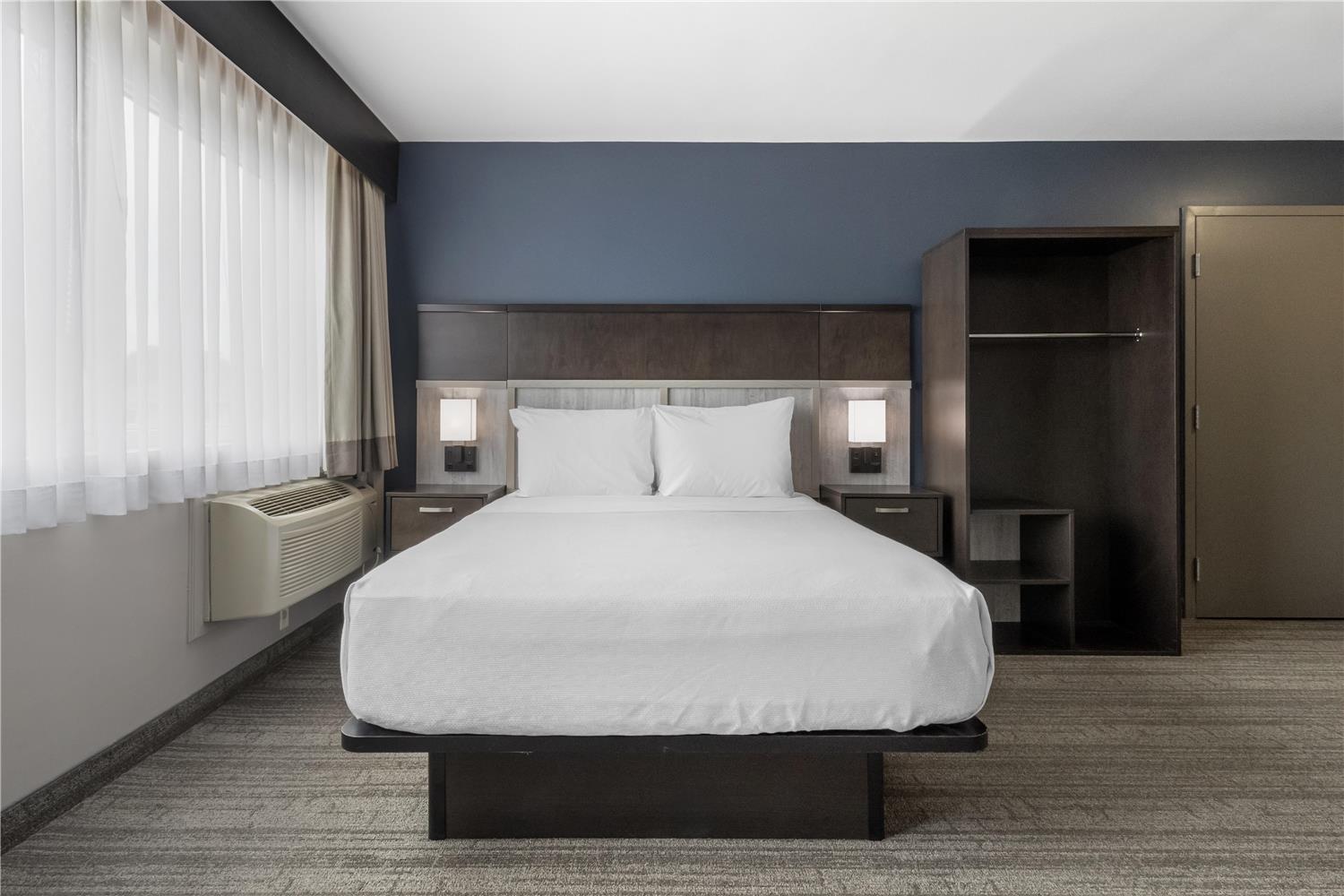 Best Western Plus Chocolate Lake Hotel 17/80