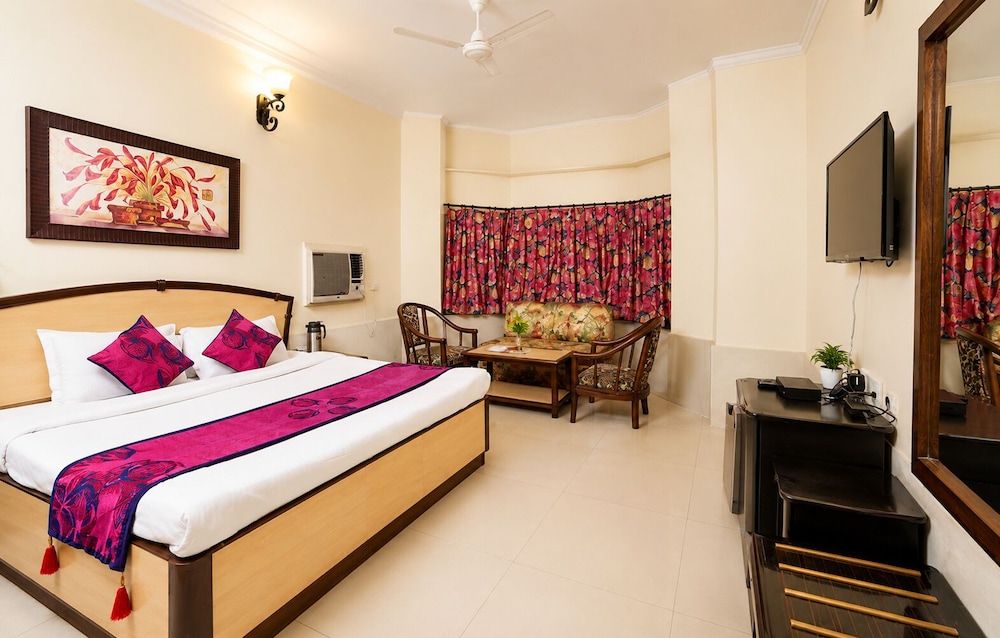 HOTEL KARNAVATI 15/50