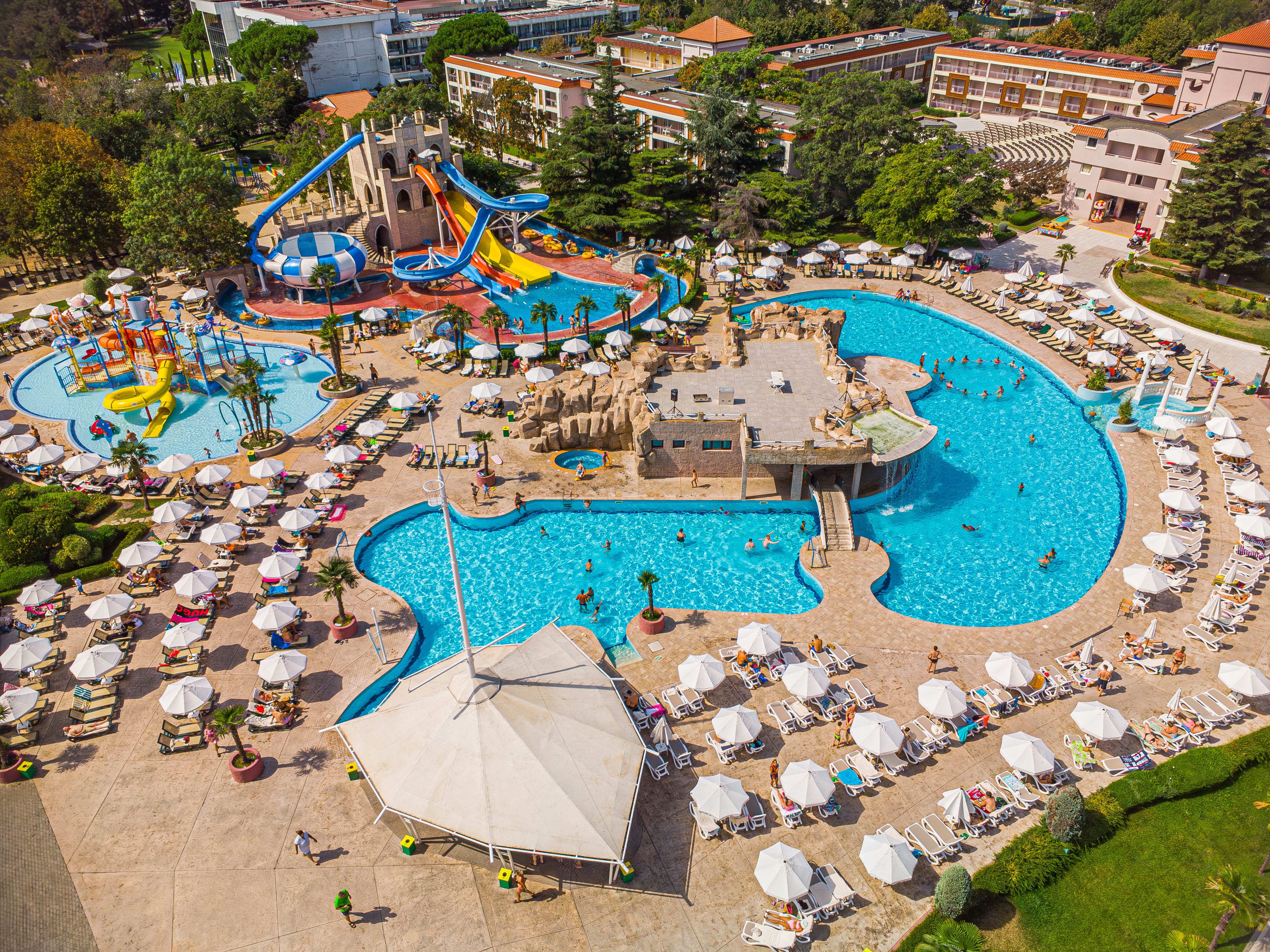 DIT Evrika Beach Club Hotel 60/68