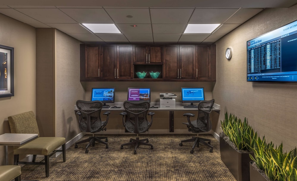 Hilton Garden Inn Reagan National Airport 61/72