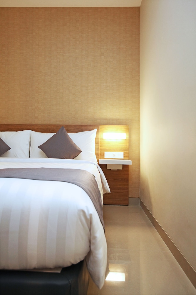 Hotel Neo Cirebon 23/51