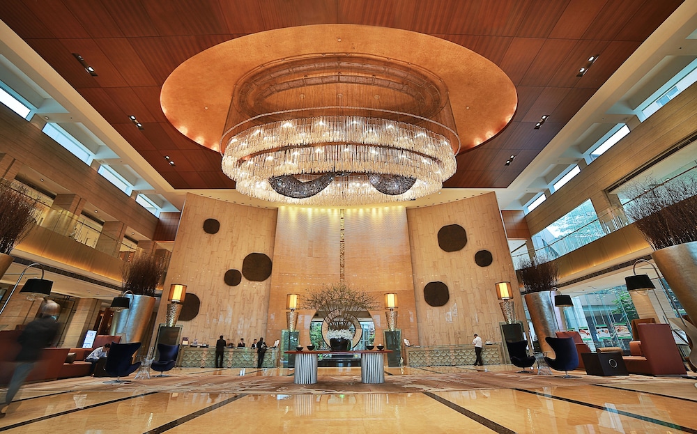 Royal Garden Hotel 7/69