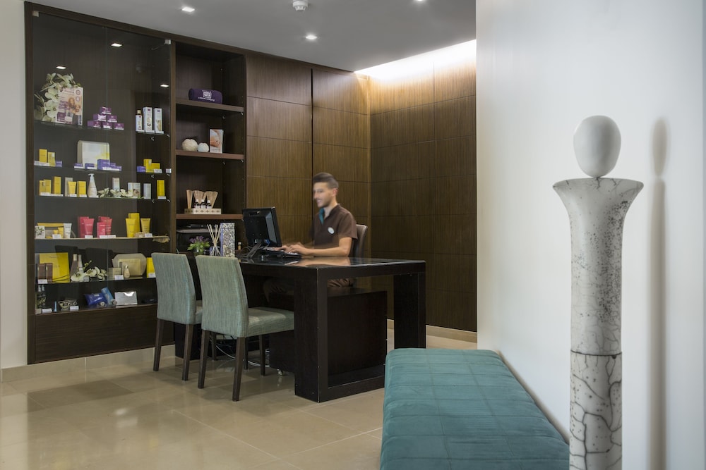 Dom Goncalo Hotel And Spa 63/75