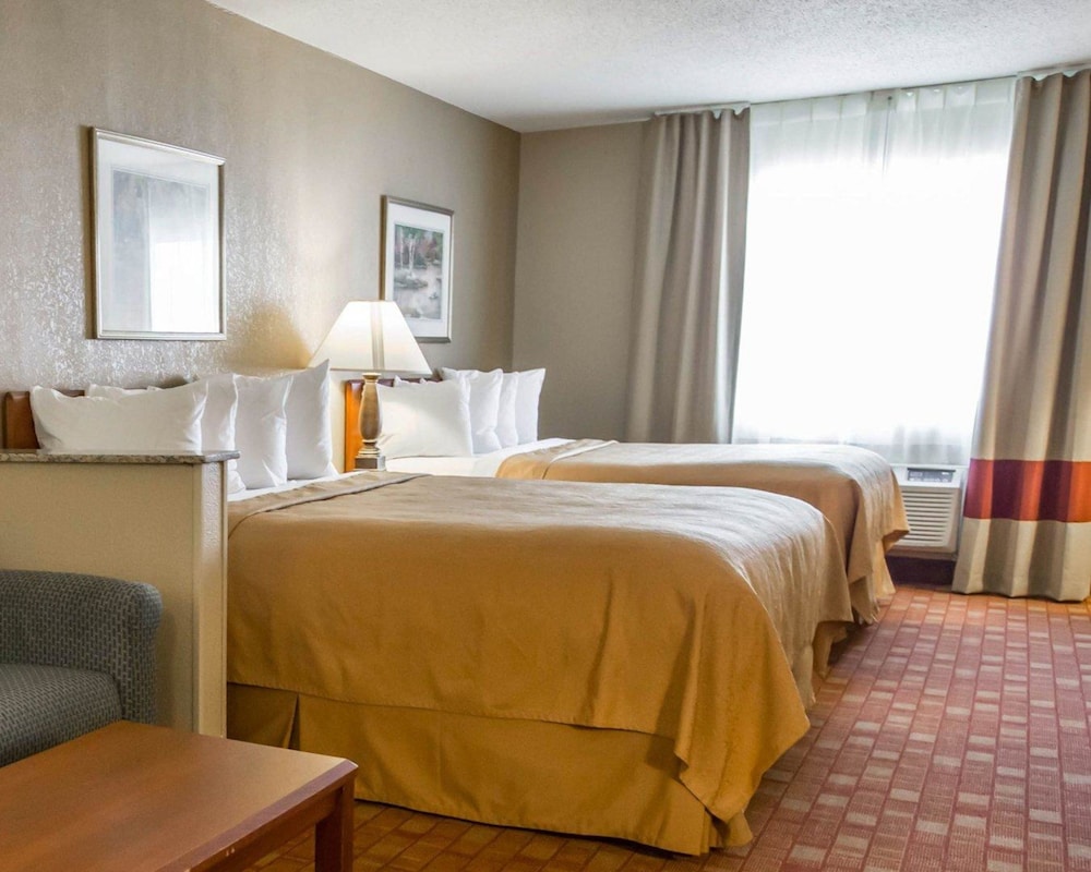 MainStay Suites Joliet I-80 20/47