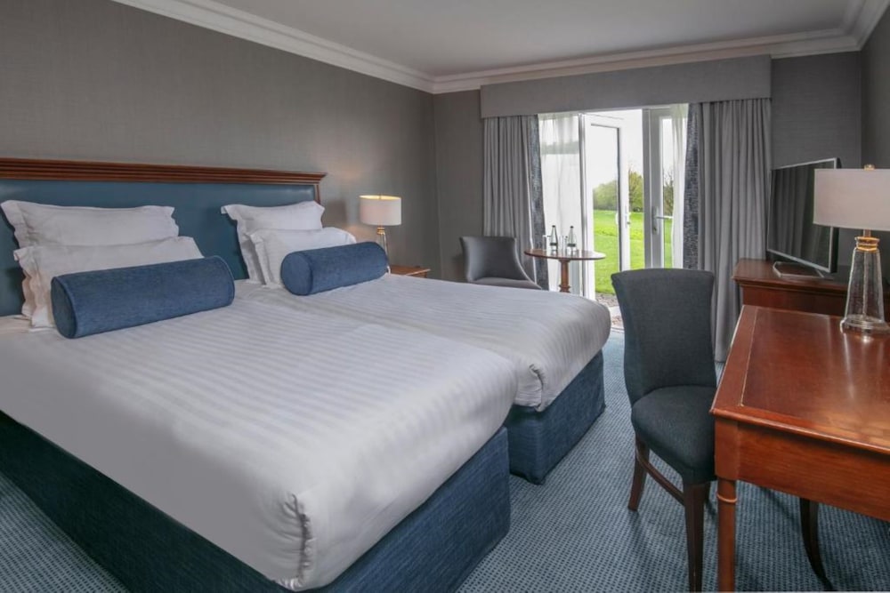 غرفة ديلوكس بسريرين منفصلين، Windmill Village Hotel, Golf Club Spa, BWSC 3/8