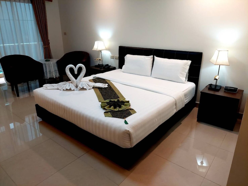 Soi 2 inn Pattaya 8/12