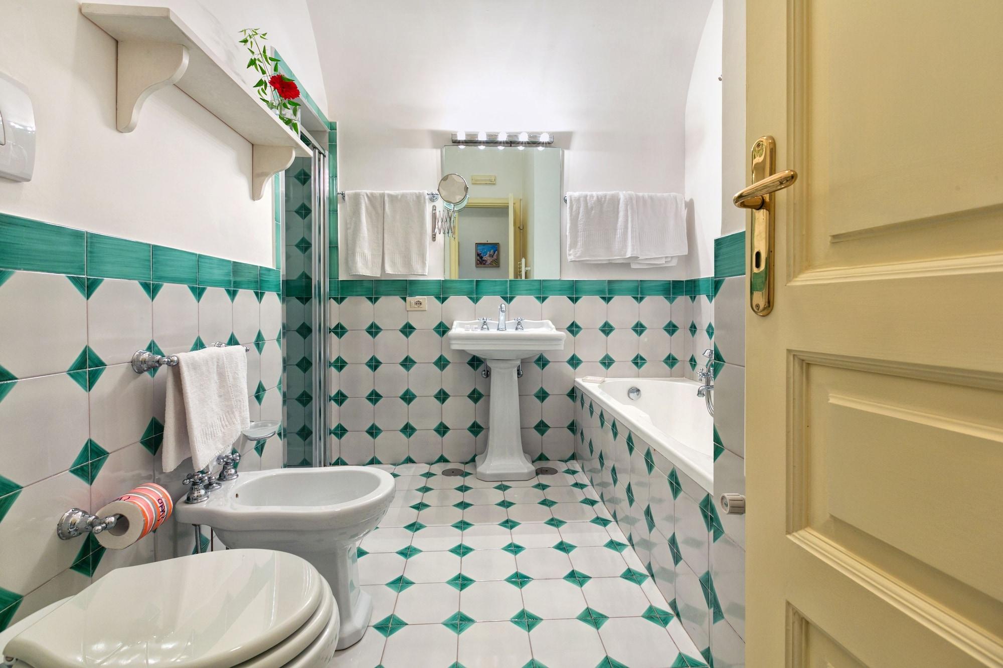 Deluxe, Apartment