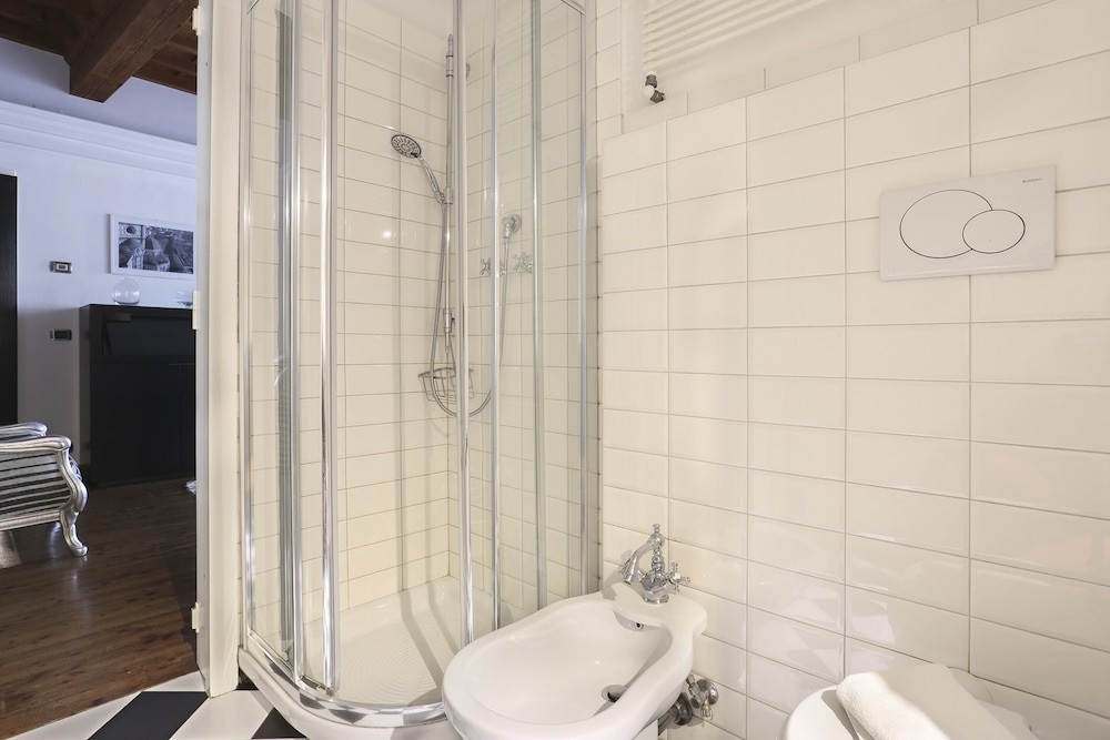 Pontevecchio Stylish Apartment in Florence-hosted by Sweetstay 14/14