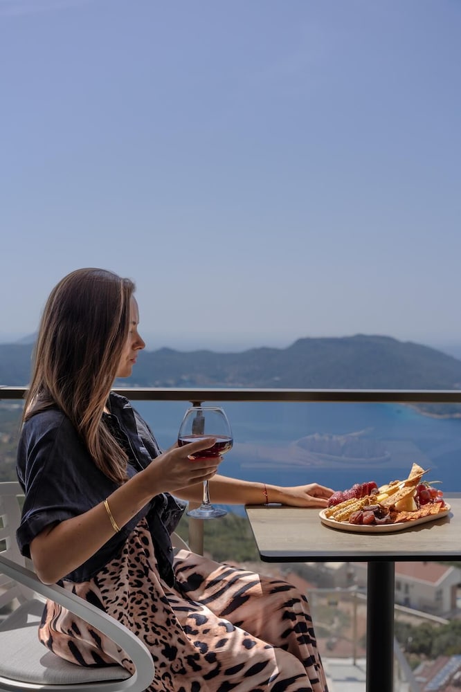 Un Amor The Hotel 43/50
