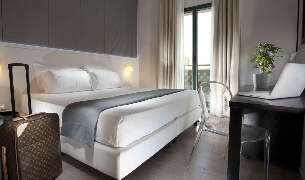 SUPERIOR, DOUBLE BED, SEA VIEW