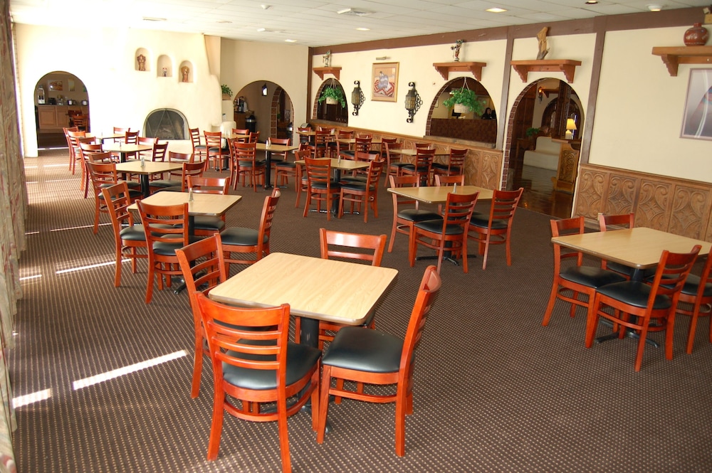 Quality Inn Taos 31/41