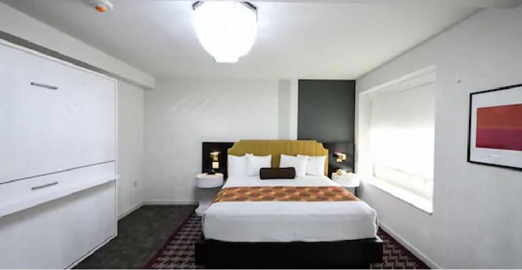 Tryp, Family