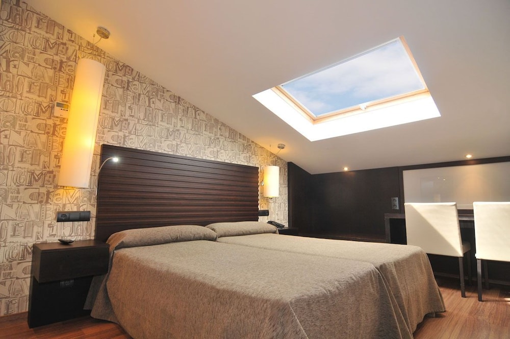 STANDARD, TWIN BEDS