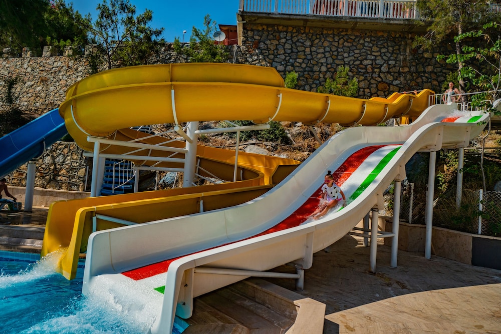 Senza Garden Holiday Club 57/66