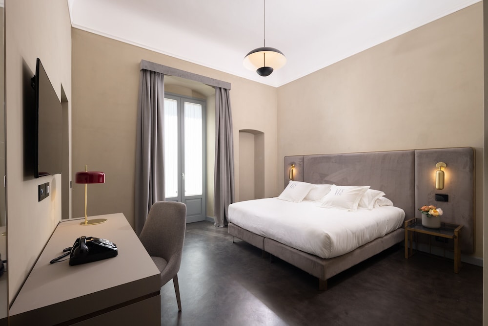 COMFORT, DOUBLE BED