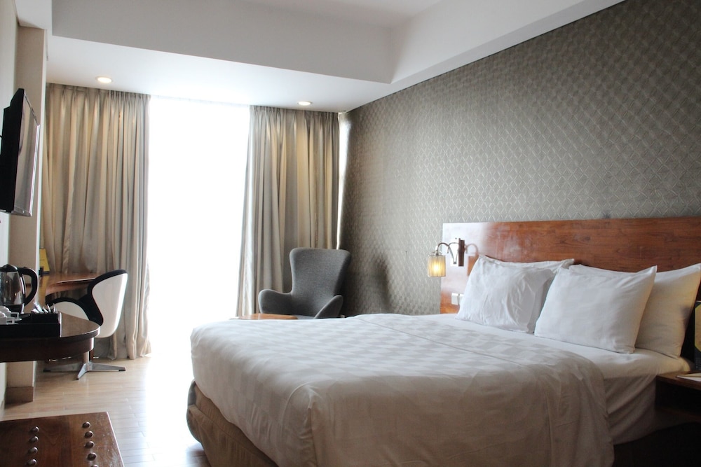 Hariston Hotel And Suites 15/53