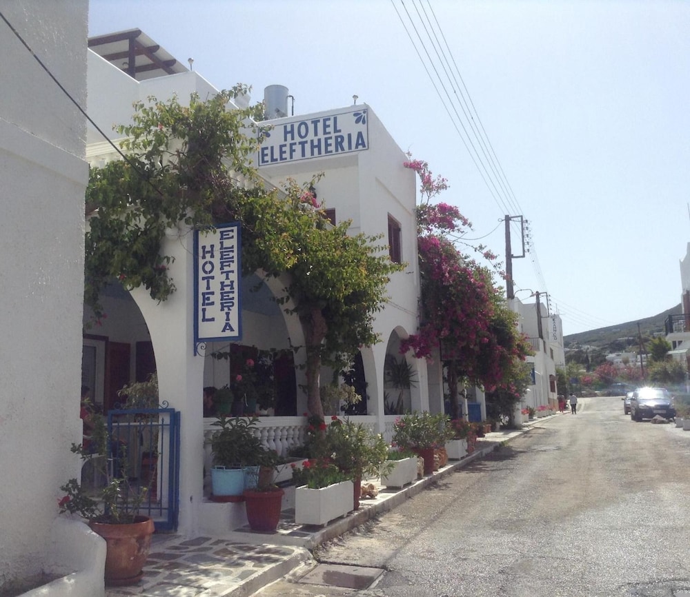 Hotel Eleftheria 9/45