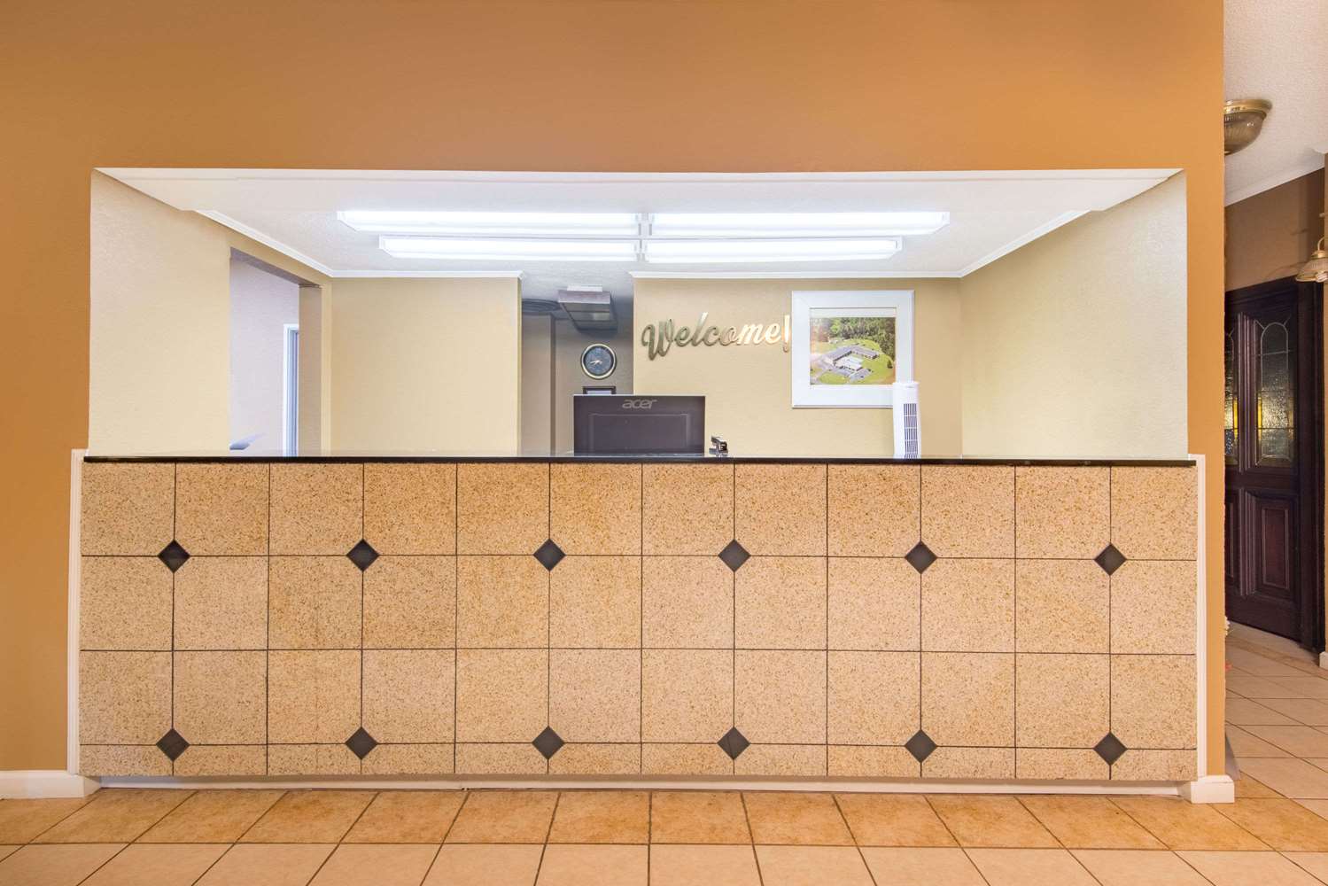 Hampton Inn by Hilton Clanton 2/8