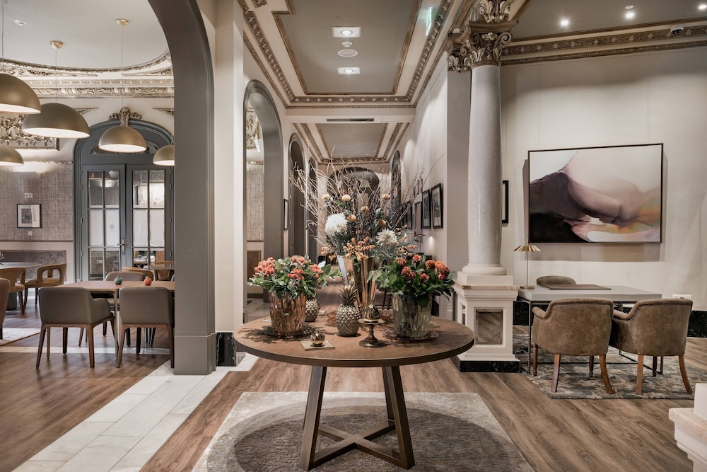 Circulo Gran Via Hotel Autograph Collection Adults Only 41/52
