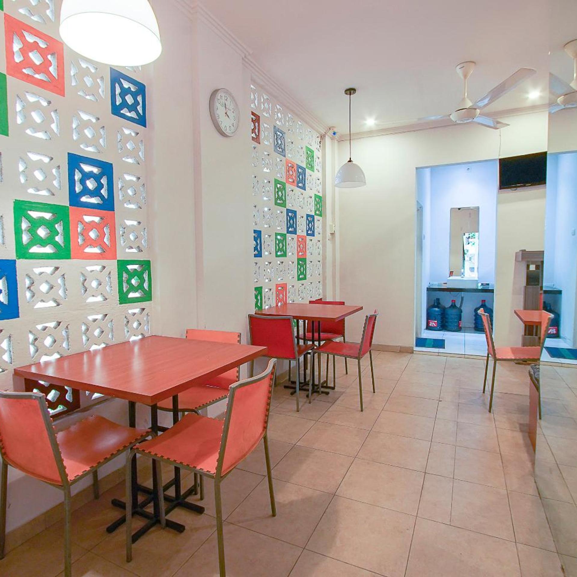 OYO 3808 Fif fa Hotel Kauman 50/56