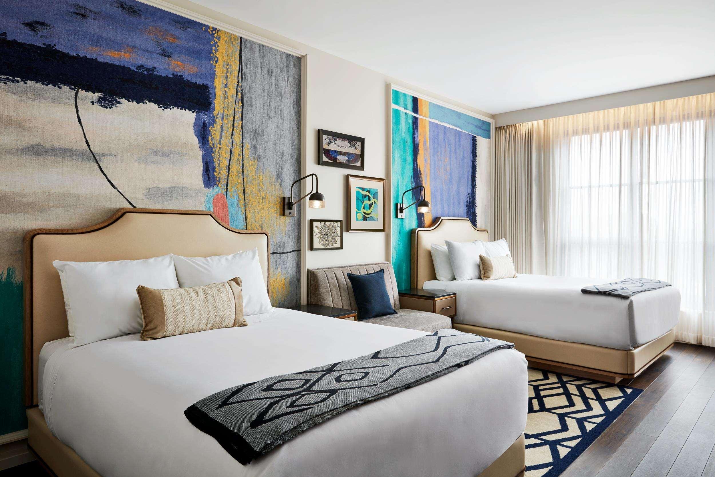 Deluxe, Queen Bed