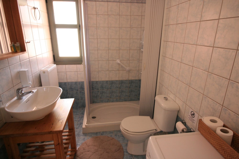 Lagoon View Apartments - Adults Only 28/70