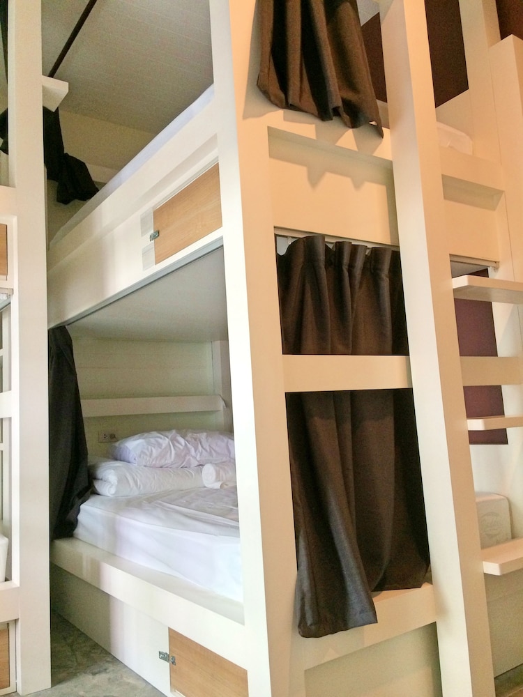 Yoo Yen Pen Sook Hostel 51/64