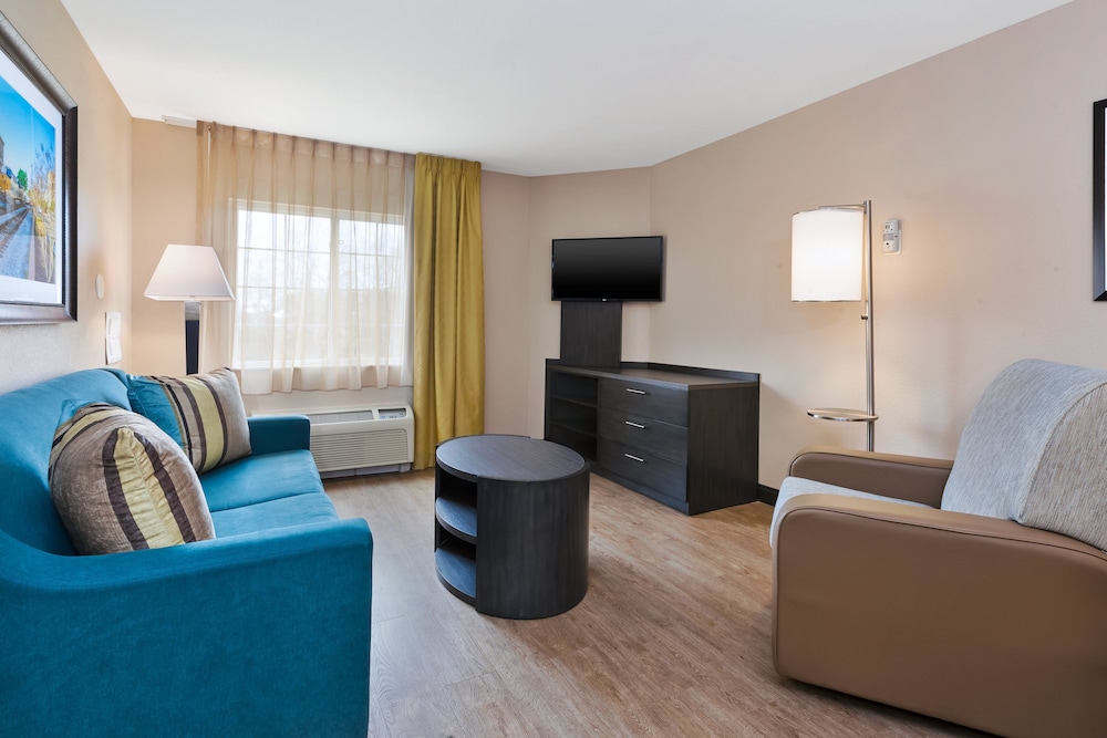 Candlewood Suites Rocky Mount 34/49