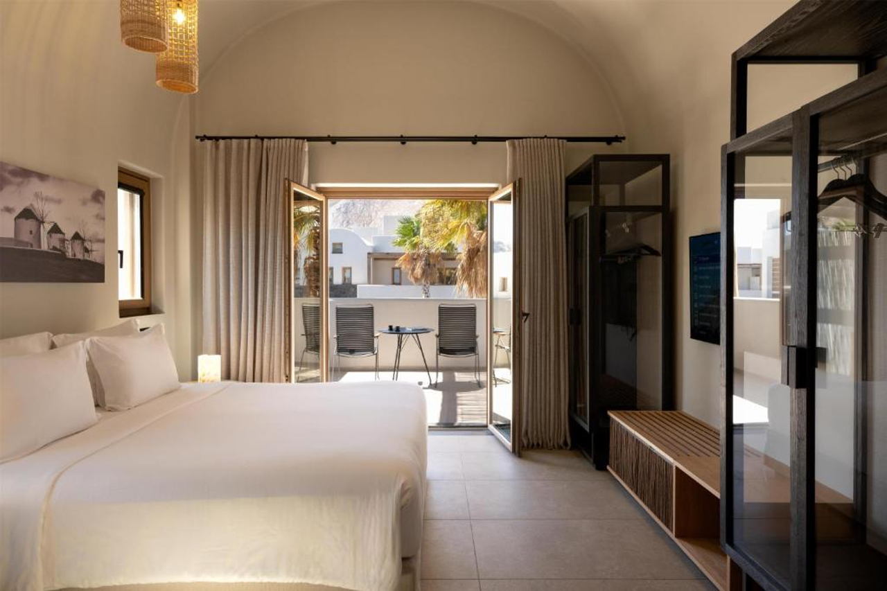 Radisson Blu Zaffron Resort, Santorini 3/21