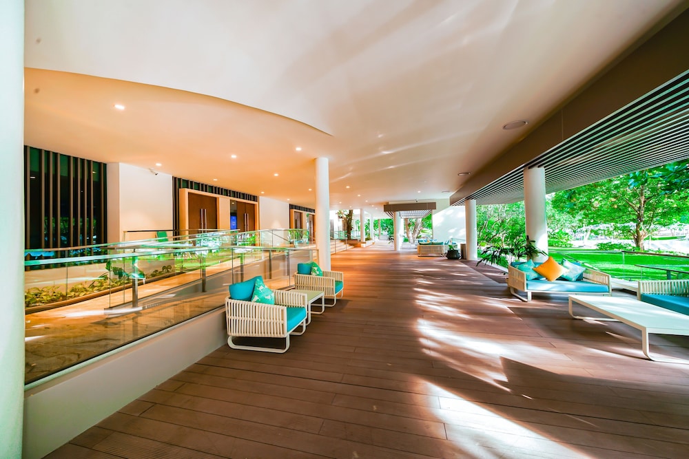 Tambuli Seaside Resort and Spa 10/35
