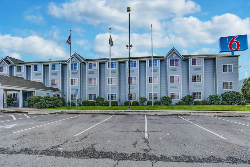 Motel6 Sutherlin, OR – I-5 36/47