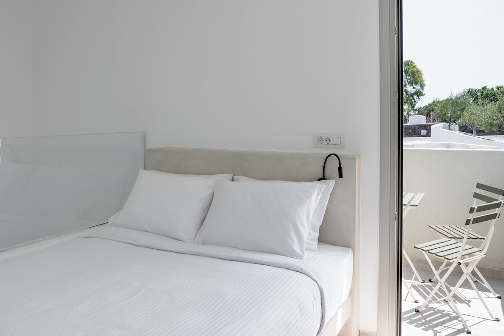 LUXURY, SUITE