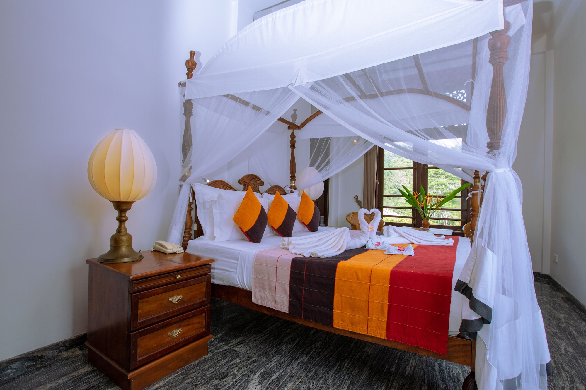 SUPERIOR, DOUBLE BED