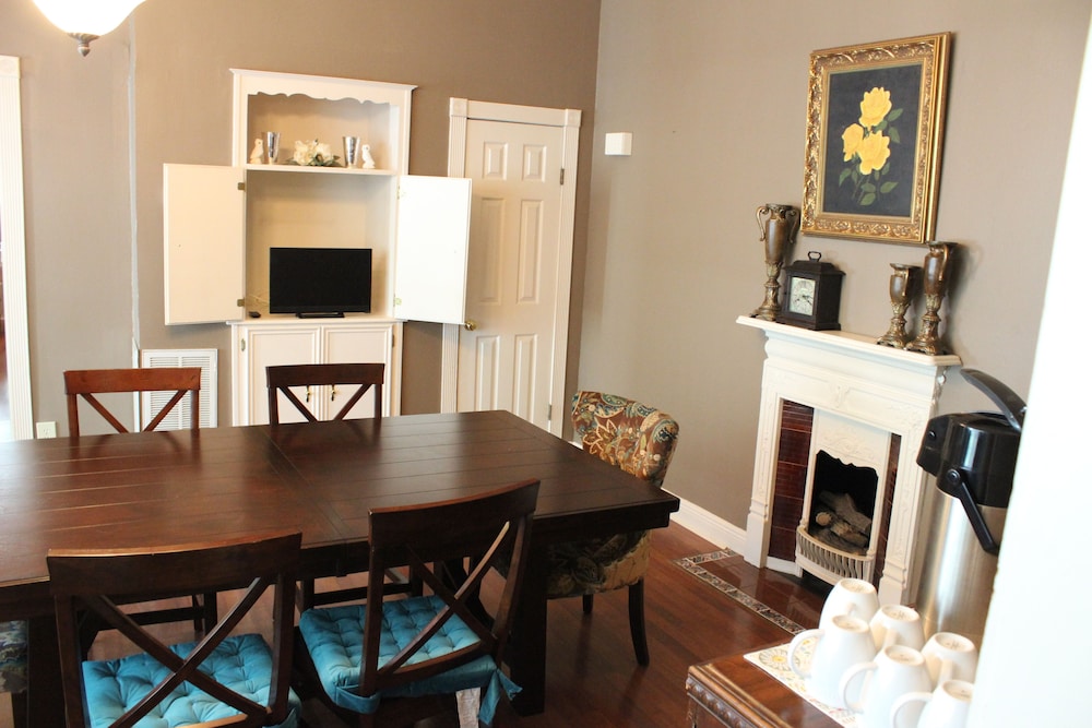 Huffman House 28/36