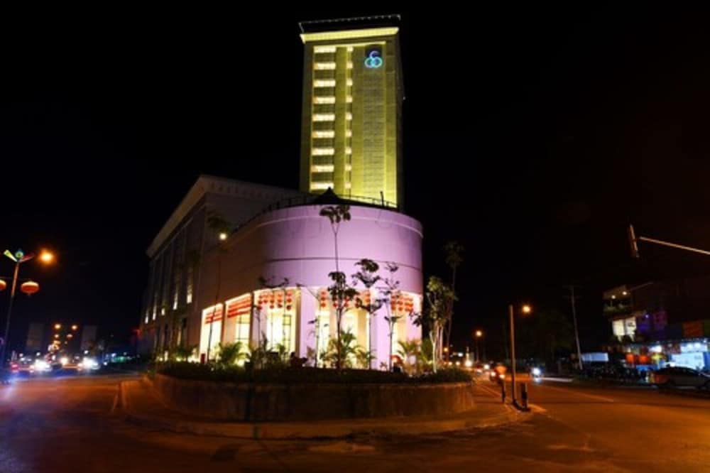 Mahkota Hotel Singkawang 1/20