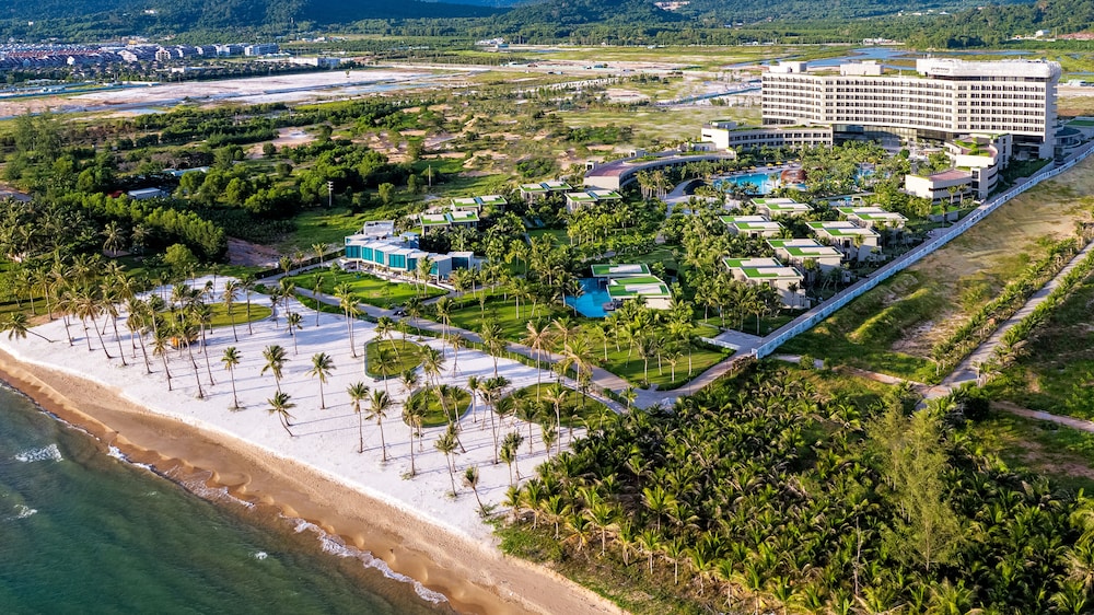 Pullman Phu Quoc Beach Resort 43/47