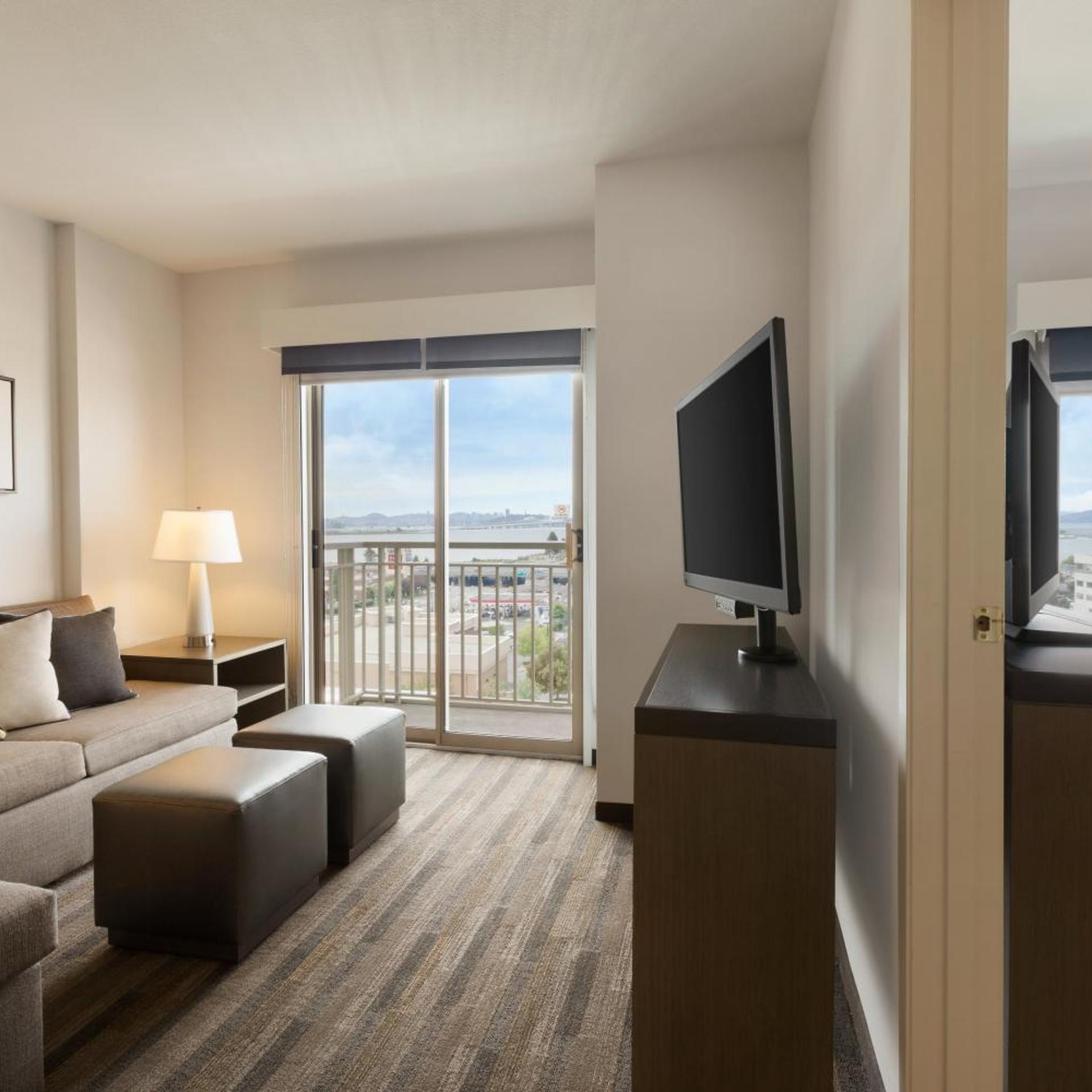 1 Bedroom, Suite, King Bed, Bay View